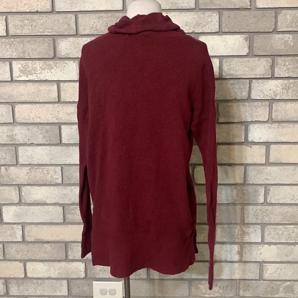 3for$20 sweater medium  - Picture 3 of 4